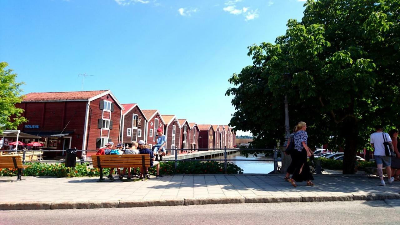 Ett Hus Med 3 Sovrum Med Supersnabba Internet Fiberanslutningen 1000Mb-100Mb I Hoeg, 7 Minuter Fran Hudiksvall Esterno foto